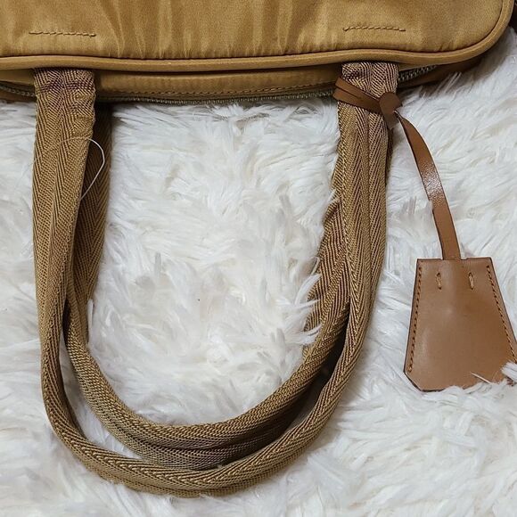 💯 Authentic Prada handbag 🍀 - Picture 6 of 16